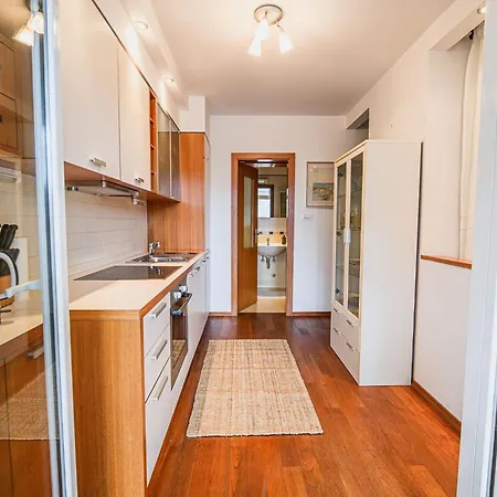 Elegant And Scenic Peaceful - With Terrace *