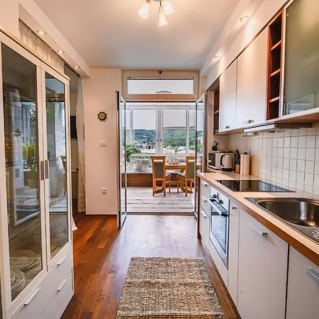 Elegant And Scenic Peaceful Portoroz - With Terrace Appartement *