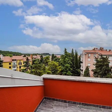 Apartmán Elegant And Scenic Peaceful - With Terrace *